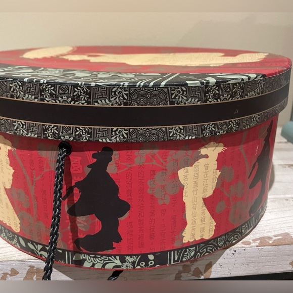 Beautiful Hat Cardboard Hat Box - Picture 3 of 8